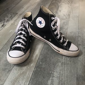 Black Converse High Tops Woman’s 8/Mens 6